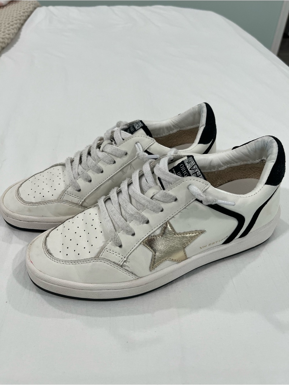 Vintage Havana Women’s shoes White Leather Sneakers with Metallic Star Accent